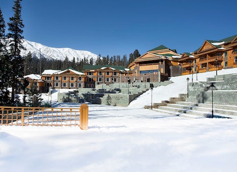 Gulmarg Ski Resort - Beginner Ski Packages - Khyber resort - Kashmir India